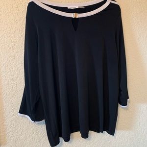 Calvin Klein XL Blouse w Front Cutout & Gold Charm